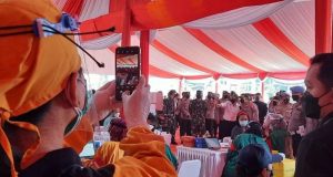 Vaksinasi massal TNI-Polri targetkan 1 juta dosis per hari