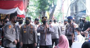 Kapolri Minta Jajaran Terus Bantu Warga dan Gelorakan ‘Ayo Pakai Masker dan Ayo Segera Vaksin’