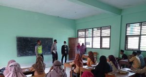 Pembelajaran Tatap Muka Dimulai, Operasi Patuh Rinjani Polres Lobar Sasar Sekolah