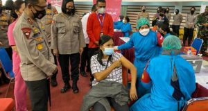 Kapolda Kaltim Tinjau Kegiatan Vaksinasi Covid-19 di Gedung BSSC Balikpapan