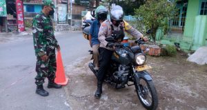Polisi di Majalengka Antar Jemput Warga ke Lokasi Vaksinasi