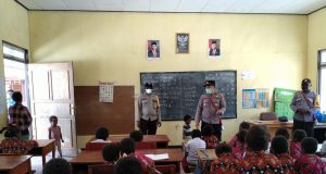 SI IPAR Binmas Noken Deiyai Ceriakan Proses Belajar Adik-Adik SD YPPK Santo Mikael Waghete