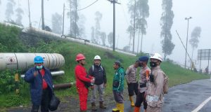 Patroli SAR Brimob Jabar Ke Kecamatan Pasirwangi Pasca Kejadian Jalan Amblas