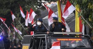 Prabowo Subianto Dianugerahi Warga Kehormatan Brimob Polri