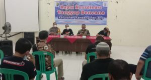 Waspada Bencana Di Musim Pancaroba, Tiga Pilar Polsek Pekalongan Utara Siapkan Posko di Kawasan Rawan Bencana