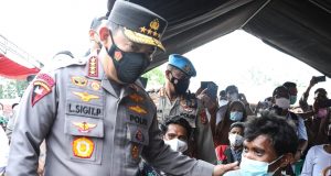 Gelar Akselerasi Vaksinasi serentak se-Indonesia, Kapolri Optimis Target 70 Persen Terwujud Gelar Akselerasi Vaksinasi Serentak Se-Indonesia, Kapolri Optimis Target 70 Persen Terwujud