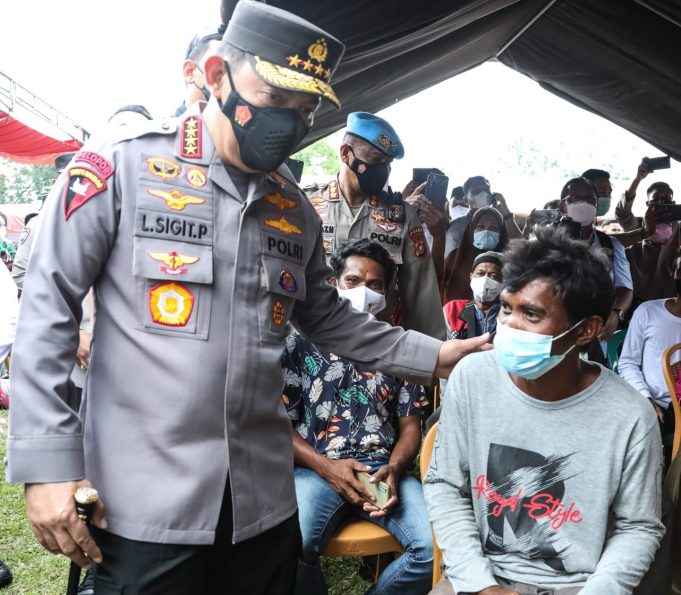 Gelar Akselerasi Vaksinasi Serentak Se-Indonesia, Kapolri Optimis Target 70 Persen Terwujud