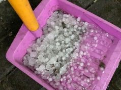 BMKG Jelaskan Penyebab Hujan Es di Surabaya