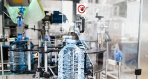 Bijak dan tak Cemas Hadapi Isu Mikroplastik