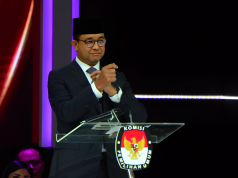 Debat Kelima: Kritik Kehampaan Substansi Muncul, Bahasa Isyarat Beri Warna Anies-Bahasa-Isyarat