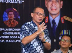 Gede Narayana: Transparansi Informasi Publik PPID Kunci Utama Good Governance Gede Narayana Bahas Pentingnya Transparansi dalam Pertemuan PPID Polri.