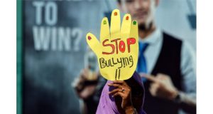 Transformasi Lingkungan Belajar: #StopBullyDiSekolah #StopBullydiSekolah Transformasi Untuk Perangi Bullying. Sumber: VOA.
