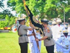 Irjen Lotharia Latif Berpindah Tugas: Prosesi Penyerahan Pataka Polda Maluku yang Penuh Makna Irjen Lotharia Latif Serahkan Pataka Polda Maluku