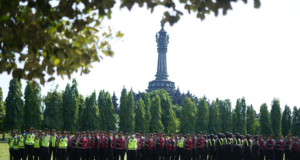 Persiapan Optimal POLRI: Latpraops Puri Agung II 2024 untuk Kesuksesan Pengamanan HLF MSP dan IAF ke-2 di Bali POLRI menggelar latihan praoperasi (Latpraops) untuk pengamanan High-Level Forum on Multi-Stakeholders Partnerships (HLF MSP) dan Indonesia-Africa Forum (IAF) ke-2
