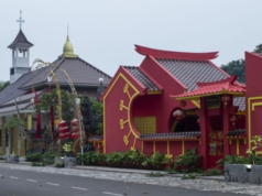 Membangun Solidaritas Sosial dan Moderasi Beragama melalui Rumah Ibadah yang Inklusif Membangun Solidaritas Sosial dan Moderasi Beragama melalui Rumah Ibadah yang Inklusif