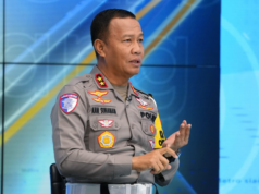 Peningkatan Kendaraan Capai 6.000 Per Jam, Korlantas Berlakukan Contra Flow di Tol Jakarta-Cikampek Saat Nataru Kakorlantas Antisipasi Volume Kendaraan Alami Kenaikan di Puncak Pertama Arus Mudik Nataru, Contra Flow Diberlakukan