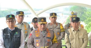 52 Persen Kendaraan Arus Balik Sudah Masuk Jakarta, Kapolri Pastikan Lalu Lintas Terkendali Kapolri Cek Arus Balik Lebaran di Tol Cikatama 1