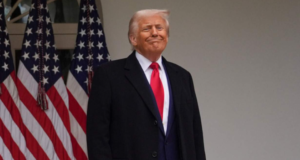 Trump Bebaskan Tarif Tinggi untuk Barang Elektronik China, Perang Dagang Memasuki Babak Baru Trump Bebaskan Tarif Tinggi untuk Barang Elektronik China, Perang Dagang Memasuki Babak Baru