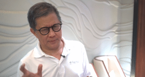 Rocky Gerung: Kepolisian Harus Konsisten Terapkan Aturan Sirene Rocky Anggap Evaluasi Kepolisian Jadi Sinyal Kepemimpinan Positif