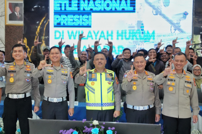 Kakorlantas Tinjau Implementasi ETLE di Jawa Barat, Kinerja Penindakan Meningkat Drastis Kakorlantas Tinjau Implementasi ETLE di Jawa Barat, Kinerja Penindakan Meningkat Drastis