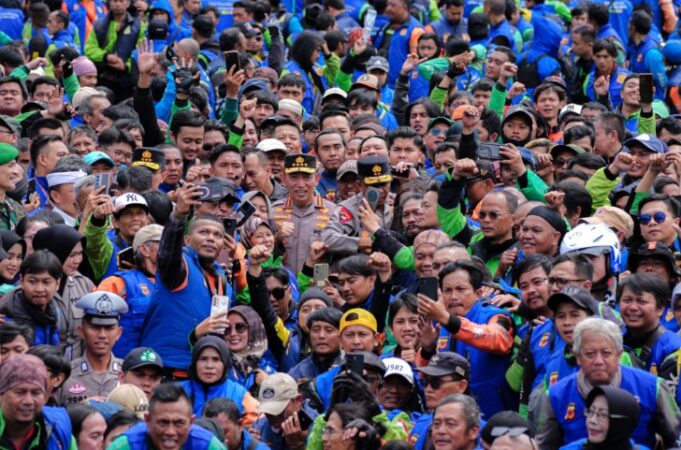 ‎Apel Ojol di Bandung, Kapolri Ajak Driver Jadi Mitra Strategis Polri & Bangun Budaya Tertib Berlalu Lintas 1