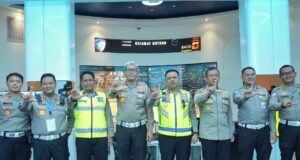 Kakorlantas Polri Tinjau Smart City Road Safety Polrestabes Bandung Kakorlantas Polri Irjen Agus Suryonugroho
