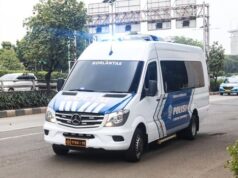 Mobil Command Center Korlantas Siap Dukung Operasi Lilin 2025 dengan Teknologi Canggih Mobil command center Korlantas Polri