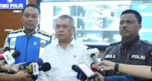 Kakorlantas, Menhub, dan Jasa Marga Pantau Arus Lalu Lintas Tol Jelang Puncak Nataru Kakorlantas, Menhub, dan Jasa Marga Pantau Arus Mudik Nataru 3