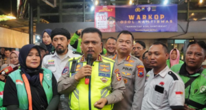 Antisipasi Kepadatan Libur Akhir Tahun, Korlantas dan Polda Jatim Fokus pada Pengamanan Nataru Kakorlantas Polri Pastikan Kesiapan Polda Jawa Timur dan Stakeholder Amankan Nataru