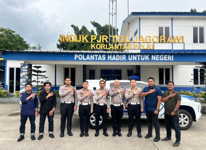 Korlantas Polri Terapkan E-TLE Drone di Cibubur untuk Pengawasan Lalu Lintas Korlantas Polri Terapkan E-TLE Drone di Cibubur untuk Pengawasan Lalu Lintas