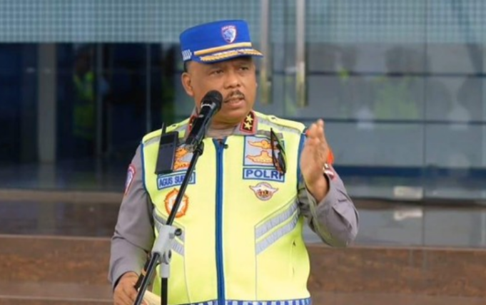 Operasi Lilin Berjalan Sukses, Pakar Puji Kinerja Kakorlantas Polri Berhasil Turunkan Fatalitas Korban Laka Lantas 25 Persen Operasi Lilin Berjalan Sukses, Pakar Puji Kinerja Kakorlantas Polri Berhasil Turunkan Fatalitas Korban Laka Lantas 25 Persen