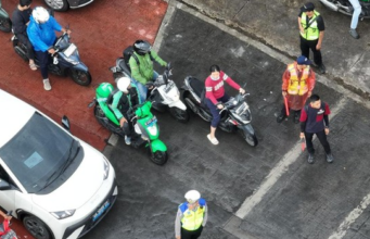 ETLE Drone Presisi Awasi Pelanggaran Lalu Lintas di Denpasar dari Udara ETLE Drone Presisi Perkuat Pengawasan Lalu Lintas di Denpasar