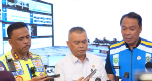 Meski Volume Kendaraan Naik, Kakorlantas Sebut Lalu Lintas Masih Terkendali Kakorlantas Pantau Arus Mudik di JMTC, Lalu Lintas Masih Terkendali