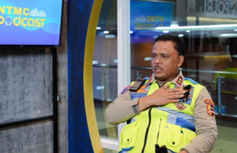 Kakorlantas Tegaskan Negara Hadir Layani Pemudik pada Operasi Ketupat 2026 Kakorlantas Tegaskan Negara Hadir Layani Pemudik pada Operasi Ketupat 2026