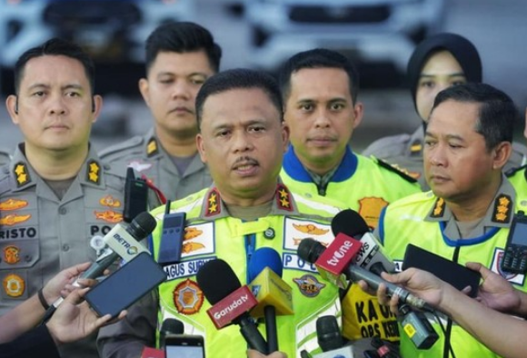 One Way Arus Balik Dimulai Pukul 14.00, Kakorlantas Beri Imbauan Penting untuk Pemudik One Way Arus Balik Dimulai Pukul 14.00, Kakorlantas Beri Imbauan Penting untuk Pemudik