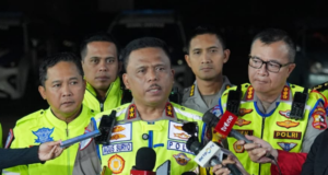 Meski Padat, Kakorlantas Pastikan Arus Mudik di Puncak Malam Ini Tetap Terkendali Puncak Arus Mudik Diprediksi Malam Ini, Kakorlantas Pastikan Lalu Lintas Terkendali