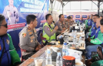 Kakorlantas Rangkul Komunitas Ojol Sukabumi untuk Pengamanan May Day Kakorlantas Perkuat Kolaborasi dengan Ojol Sukabumi Jelang May Day