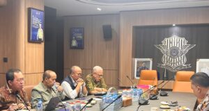 Kakorlantas Polri Bahas Evaluasi Operasi Ketupat 2026 Bersama Pakar Transportasi Kakorlantas Polri Terima Audiensi Pakar Transportasi Bahas Evaluasi Operasi Ketupat 2026