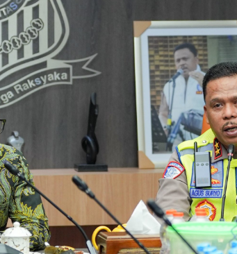 Apresiasi ASDP untuk Korlantas, Kolaborasi Jadi Kunci Sukses Operasi Ketupat Kakorlantas Terima Apresiasi ASDP, Sinergi Kuat Sukseskan Operasi Ketupat 2026