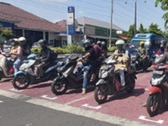 Tak Hanya Taat Aturan, Masyarakat Kini Ikut Jaga Keselamatan Jalan Masyarakat Jadi Mitra Polantas, Keselamatan Lalu Lintas Kian Diperkuat