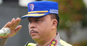 Menjaga Marwah Polri, Keseimbangan Profesionalisme dan Pengabdian di Lapangan Menjaga Marwah Polri, Keseimbangan Profesionalisme dan Pengabdian di Lapangan