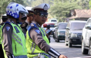 Pahlawan di Persimpangan, Peran Polantas di Balik Kelancaran Mudik 2026 Pahlawan di Persimpangan, Peran Polantas di Balik Kelancaran Mudik 2026