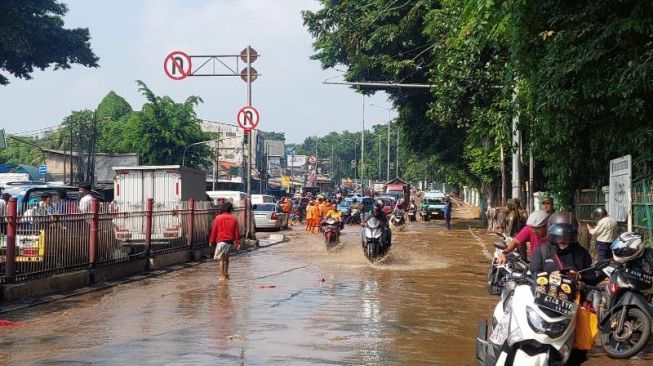 Krisis Banjir Melanda DKI Jakarta. Sumber Suara.